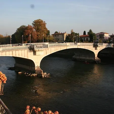 House On The River Appartement *